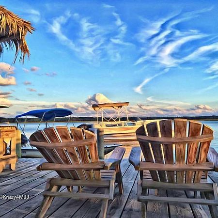 Snug Harbor Marina And Hotel Chincoteague Exterior foto